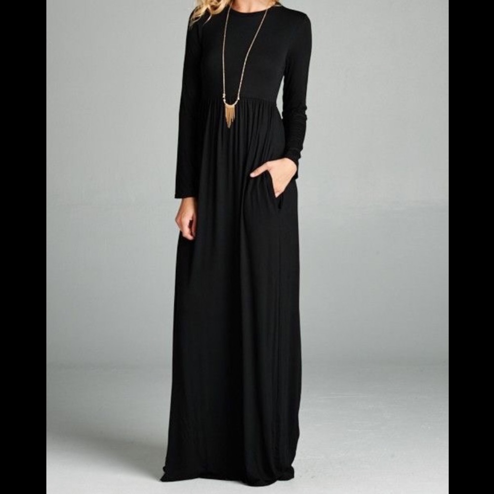 Bellamie/SALT AND ARROW long Sleeve Maxi NWT!!!